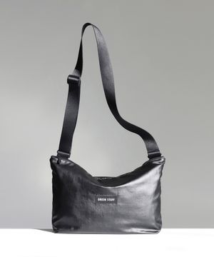 핸디 크로스백 Z1 매트 스톤 - black L