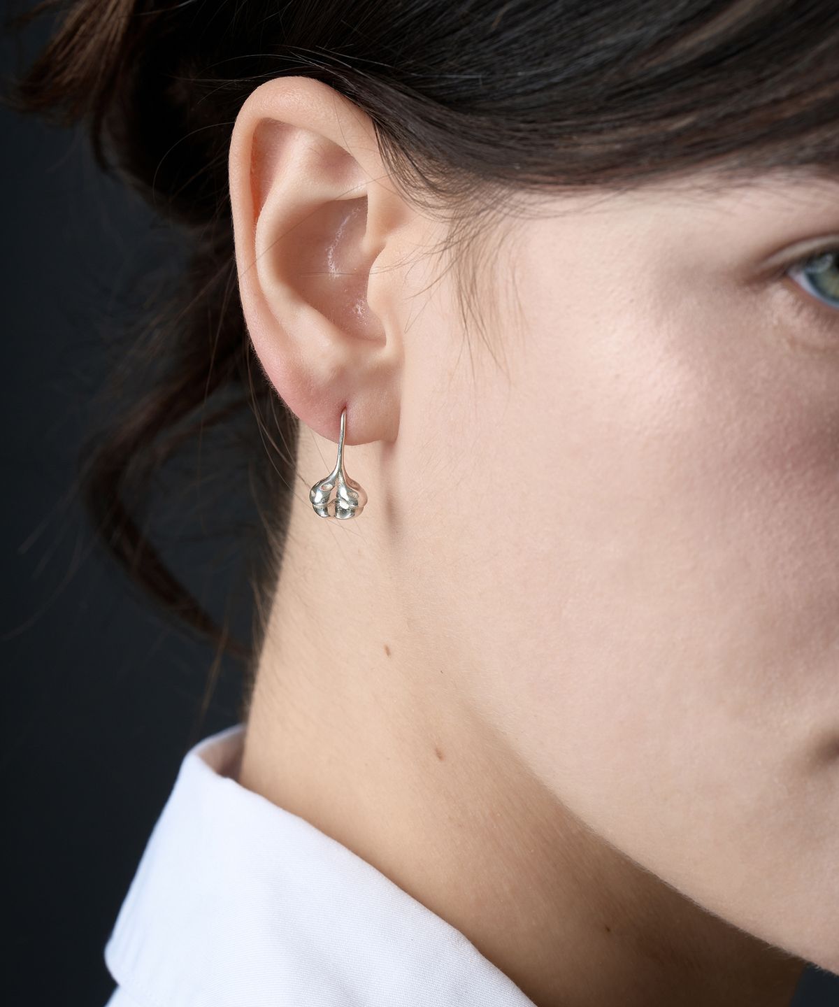 티에르노(TIERNO) E.006/HAMMER HEART HOOK EARRING
