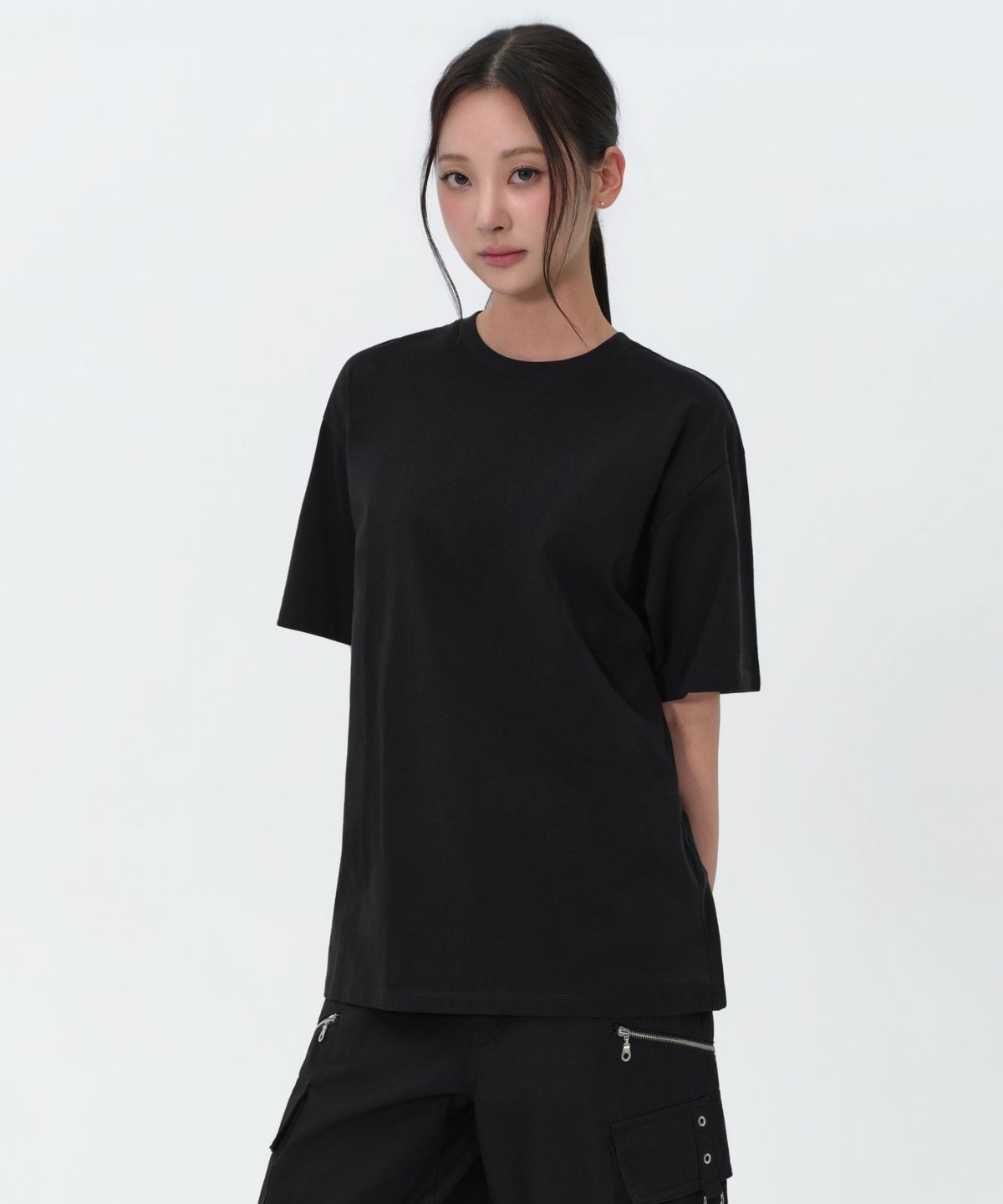 무신사 스탠다드 우먼(MUSINSA STANDARD WOMAN) 우먼즈 오버사이즈 크루 넥 티셔츠 [블랙]
