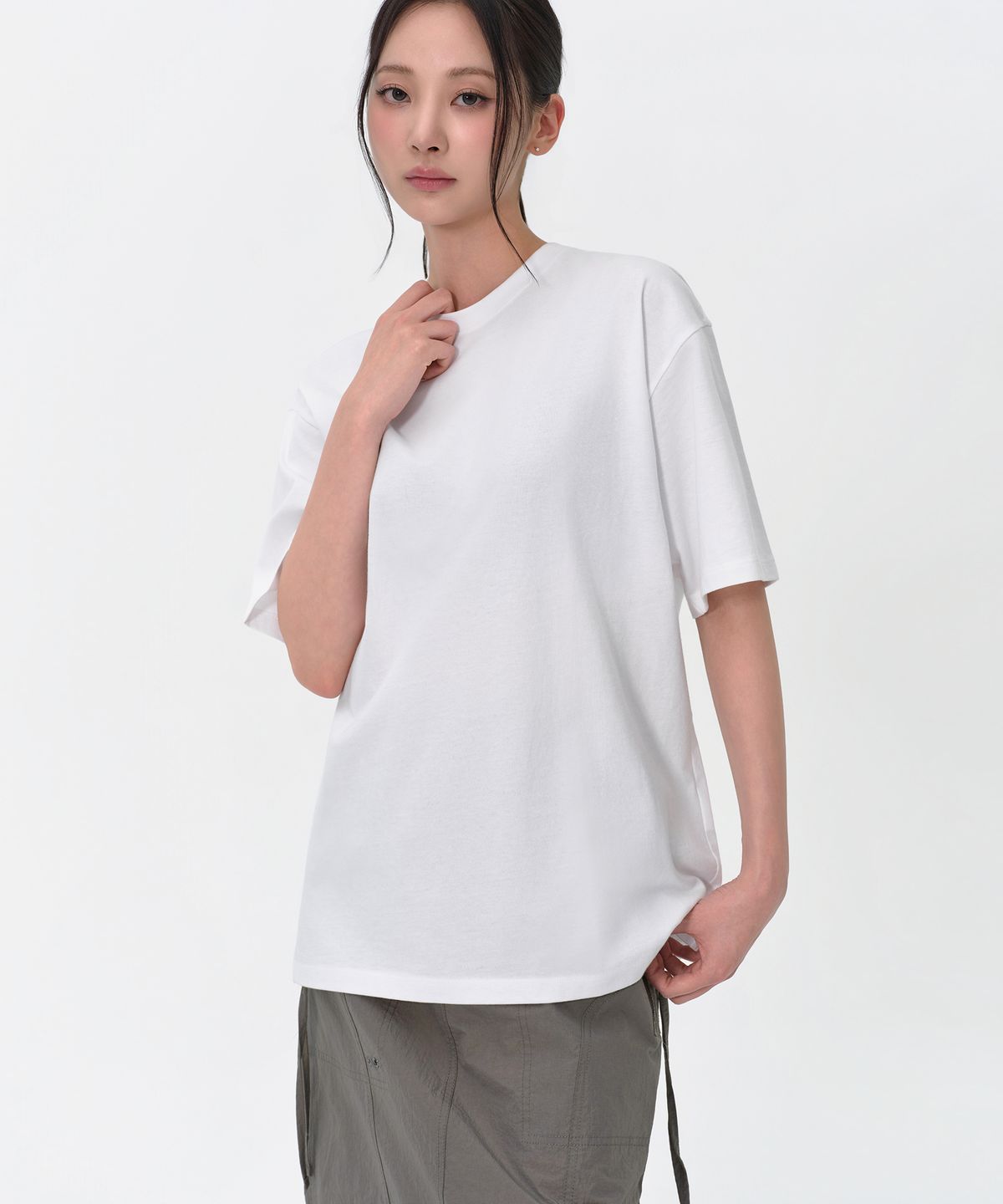 무신사 스탠다드 우먼(MUSINSA STANDARD WOMAN) 우먼즈 오버사이즈 크루 넥 티셔츠 [화이트]