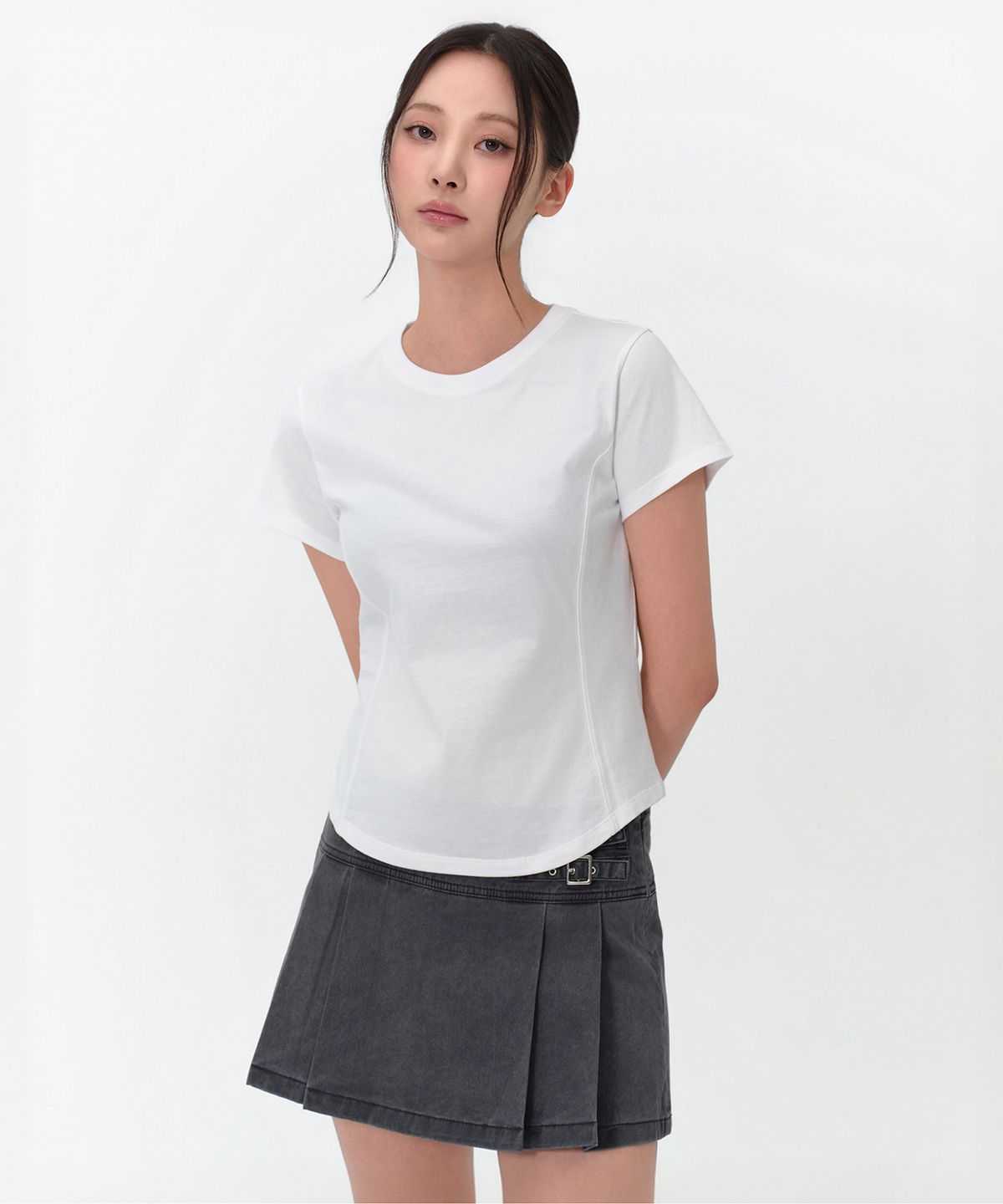 무신사 스탠다드 우먼(MUSINSA STANDARD WOMAN) 우먼즈 라운드 헴 티셔츠 [화이트]