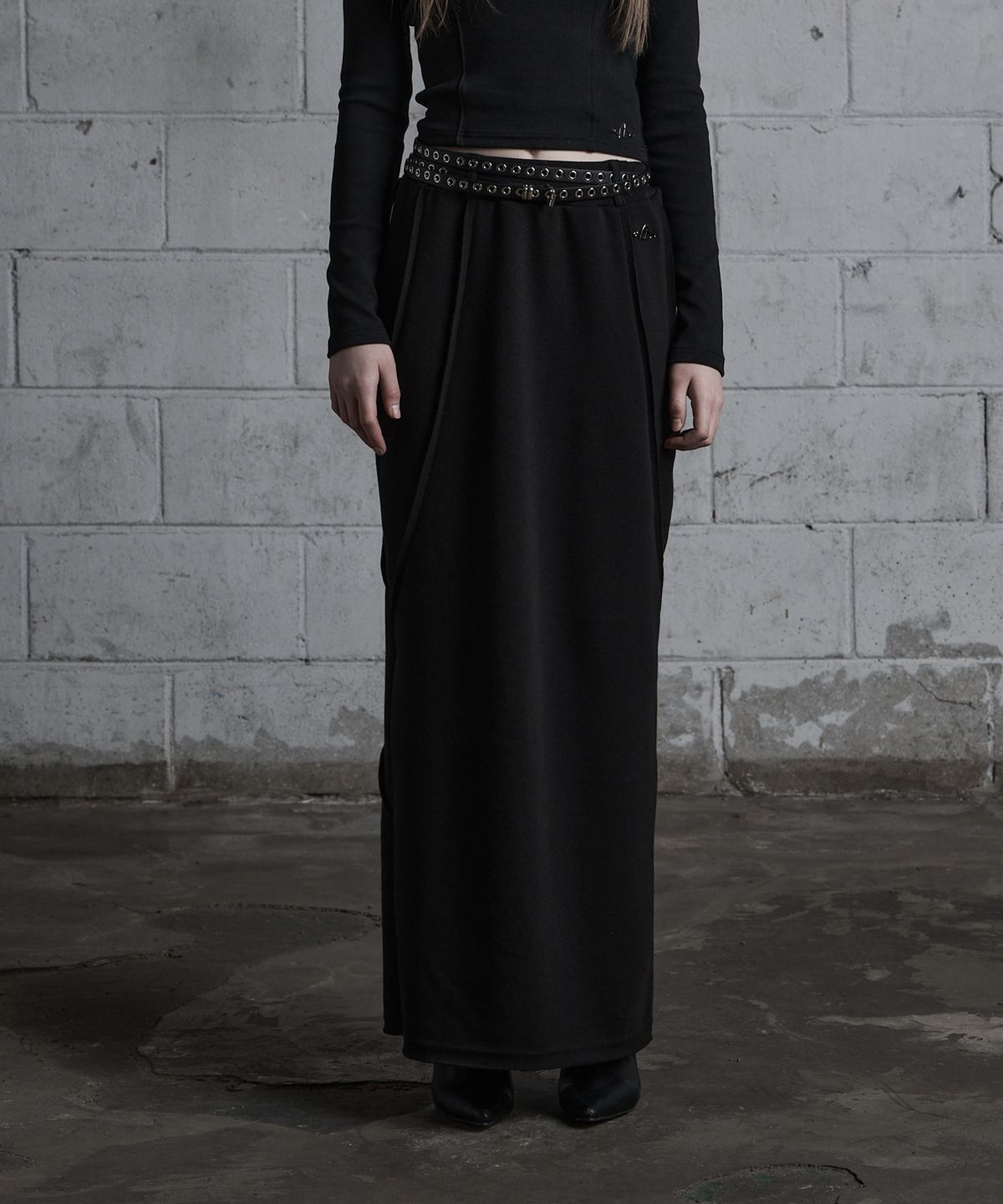 아크라이브(ARCLIVE) 엘린 롱 스커트 (black)