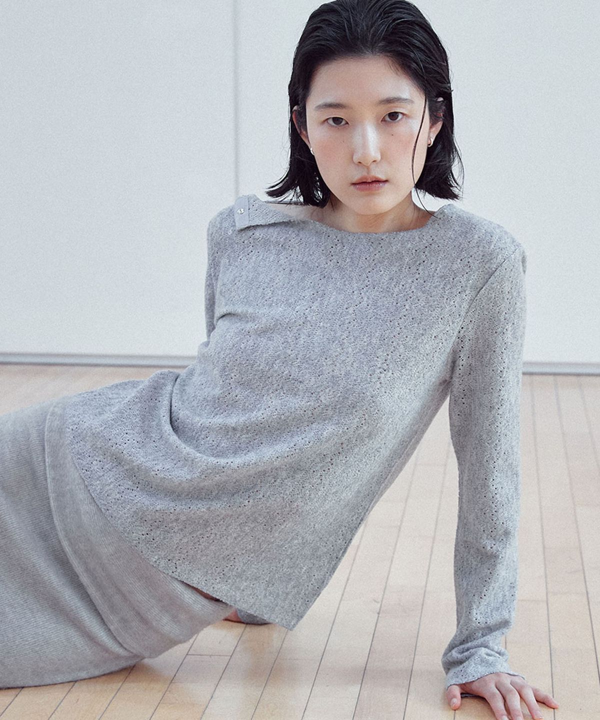 유토시스(EUTOSIS) RACE OFF-SHOULDER  TOP(GREY)