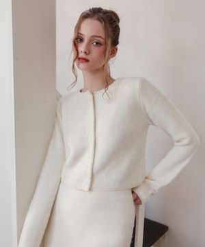 앙고라 크롭 라운드 니트 가디건