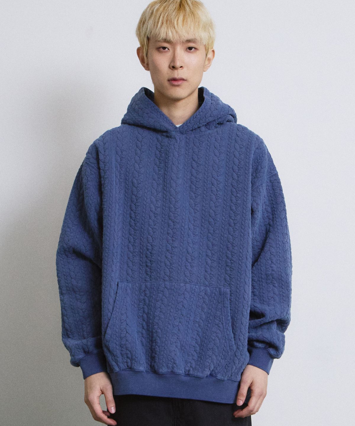 에이던엠(ADERNM) GRANPA COZY CABLE  HOODIE (BLUE)
