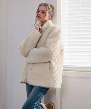 하이넥 양털 하프 자켓