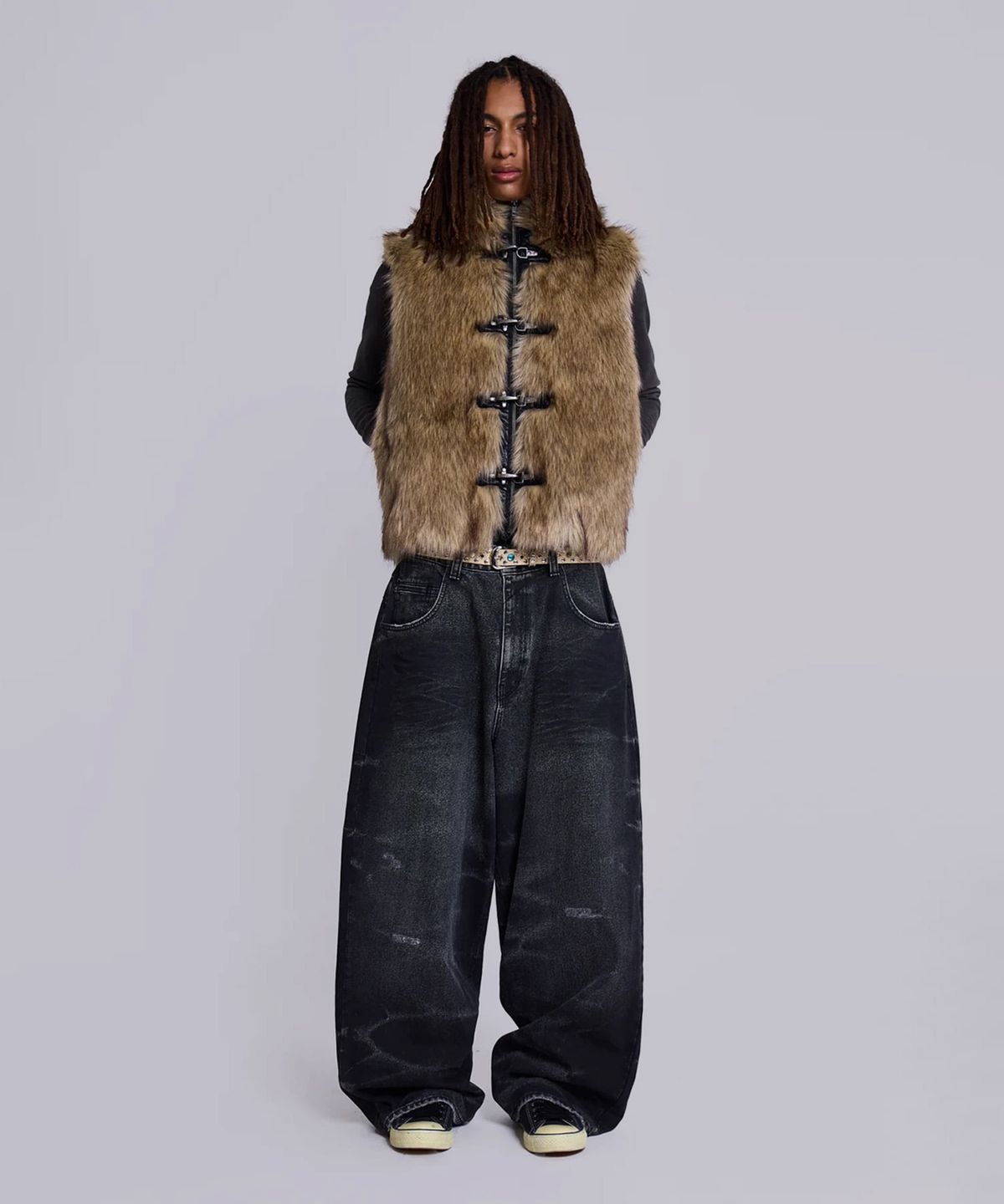 제이디드 런던(JADED LONDON) (U) 멘도자 포 퍼 질레 브라운 MENDOZA FAUX FUR GILET BROWN