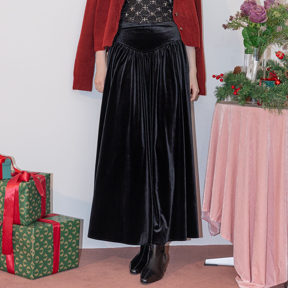 던드롭(DUNDROP) DD_Black elegant velvet skirt