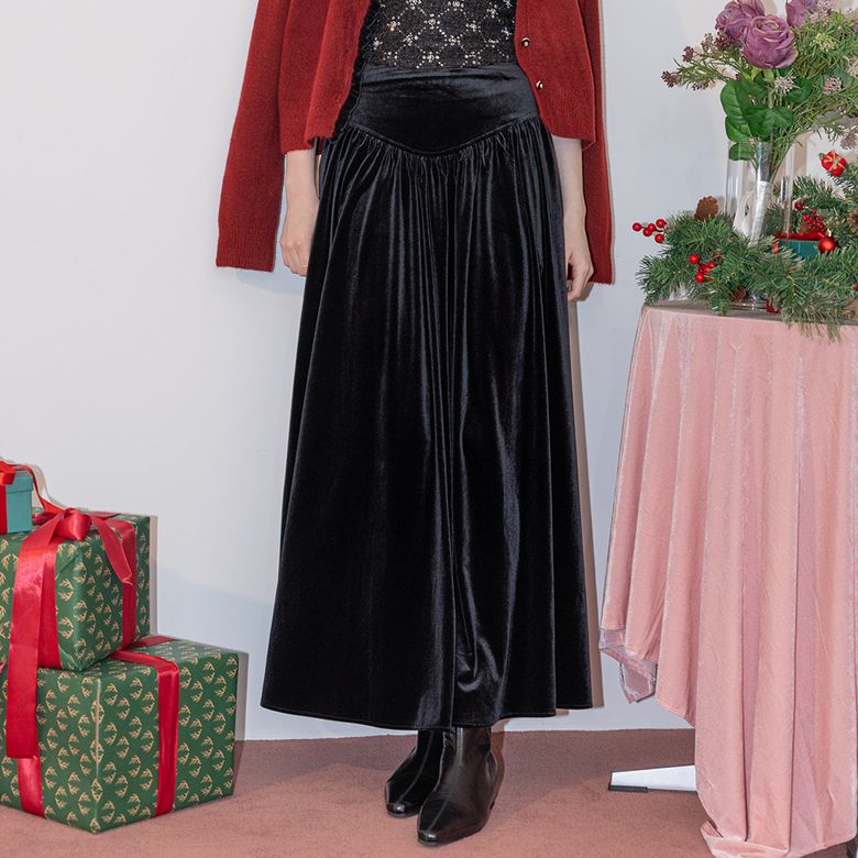 DD_Black elegant velvet skirt