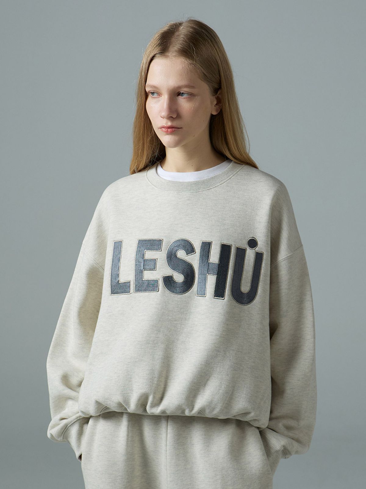 레슈엠(LESHU°M) 기모 레슈엠패치 맨투맨