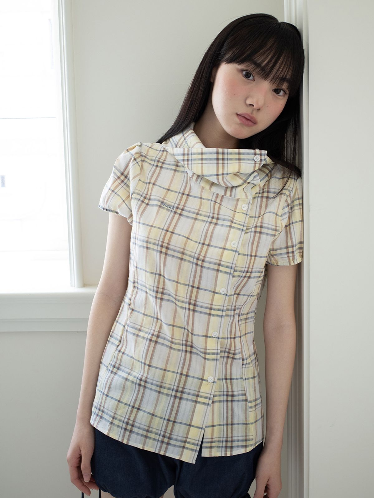 온스카(ONSKA) DRAPE COLLAR BLOUSE (YELLOW CHECK)