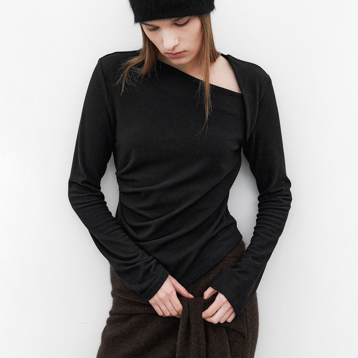 아틀리에 나인(ATELIER NAIN) 애쉬 오블리크 라인 티(T-6949)