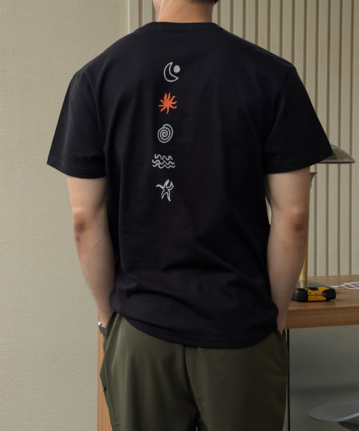 바이모노(BYMONO) 꼭꼭숨티 쁘띠쁘띠 프린팅 반팔티 [M-6XL]
