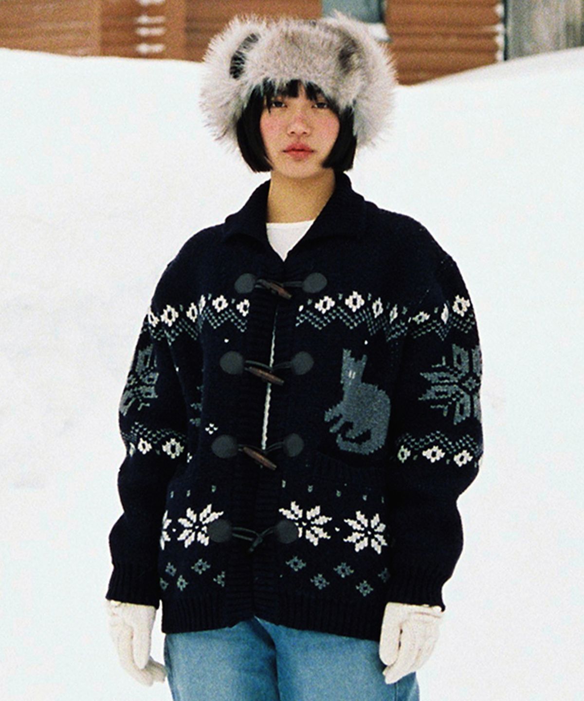 썸웨어버터(SOMEWHEREBUTTER) Tree Cat Wool Cowichan Cardigan - Navy