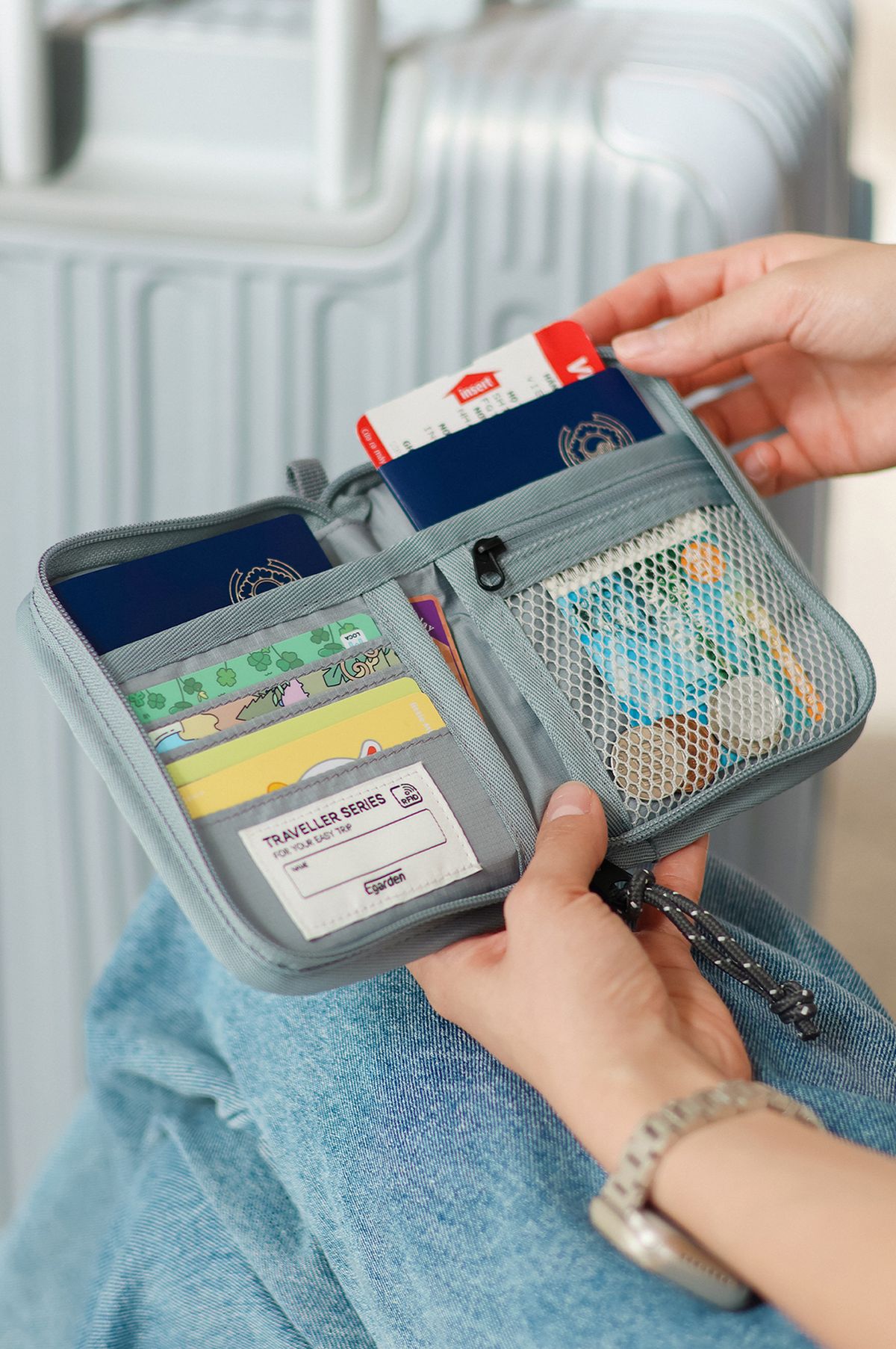 에가든(EGARDEN) 트래블러 패스포트 소프트 RFID 차단 안티스키밍 여권 케이스 지갑 - 라이트그레이