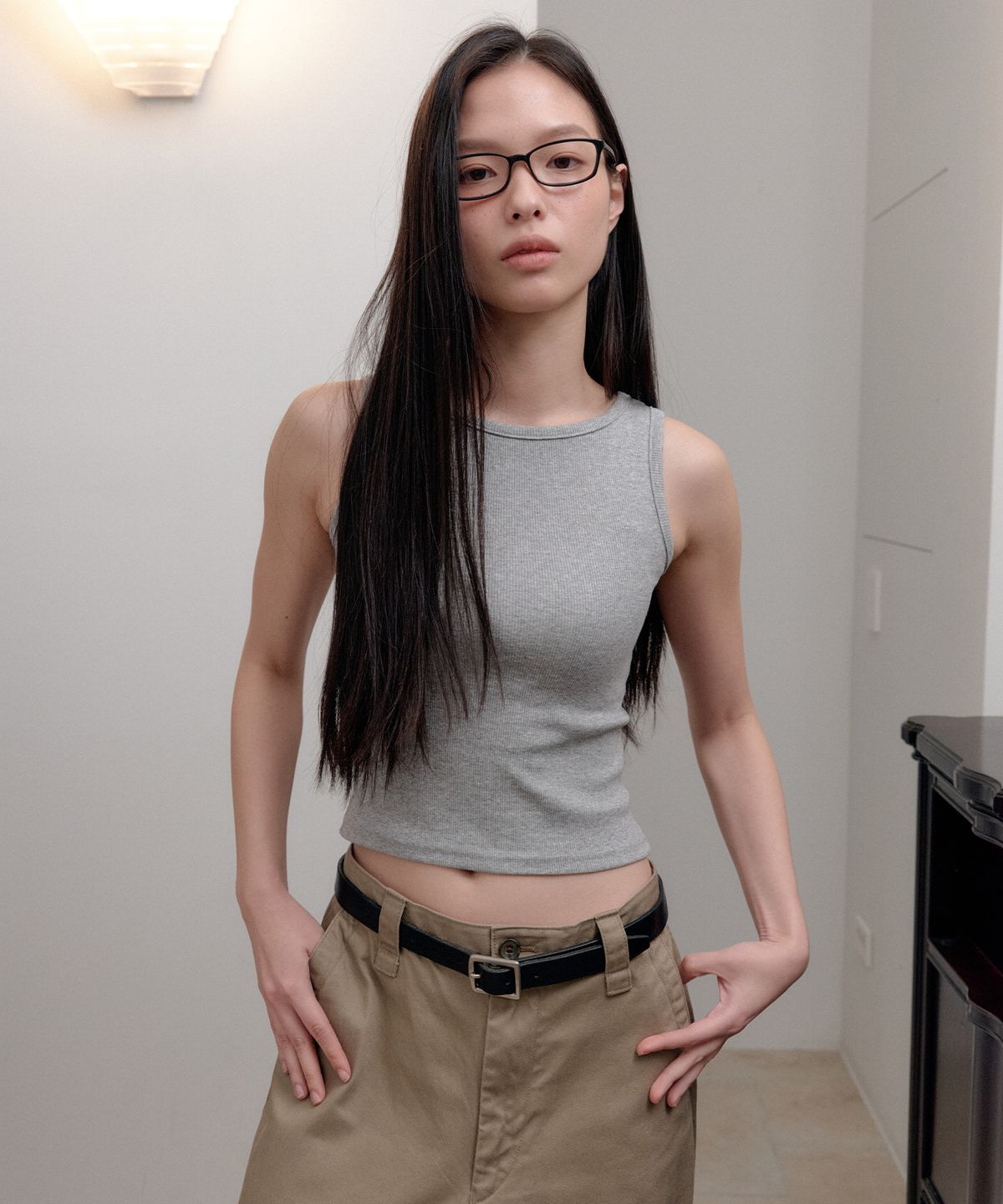 벨르(VELLE) VELLE Symbol Sleeveless Top_Gray