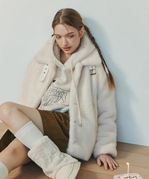 [2컬러] 소프트 하이넥 퍼 자켓