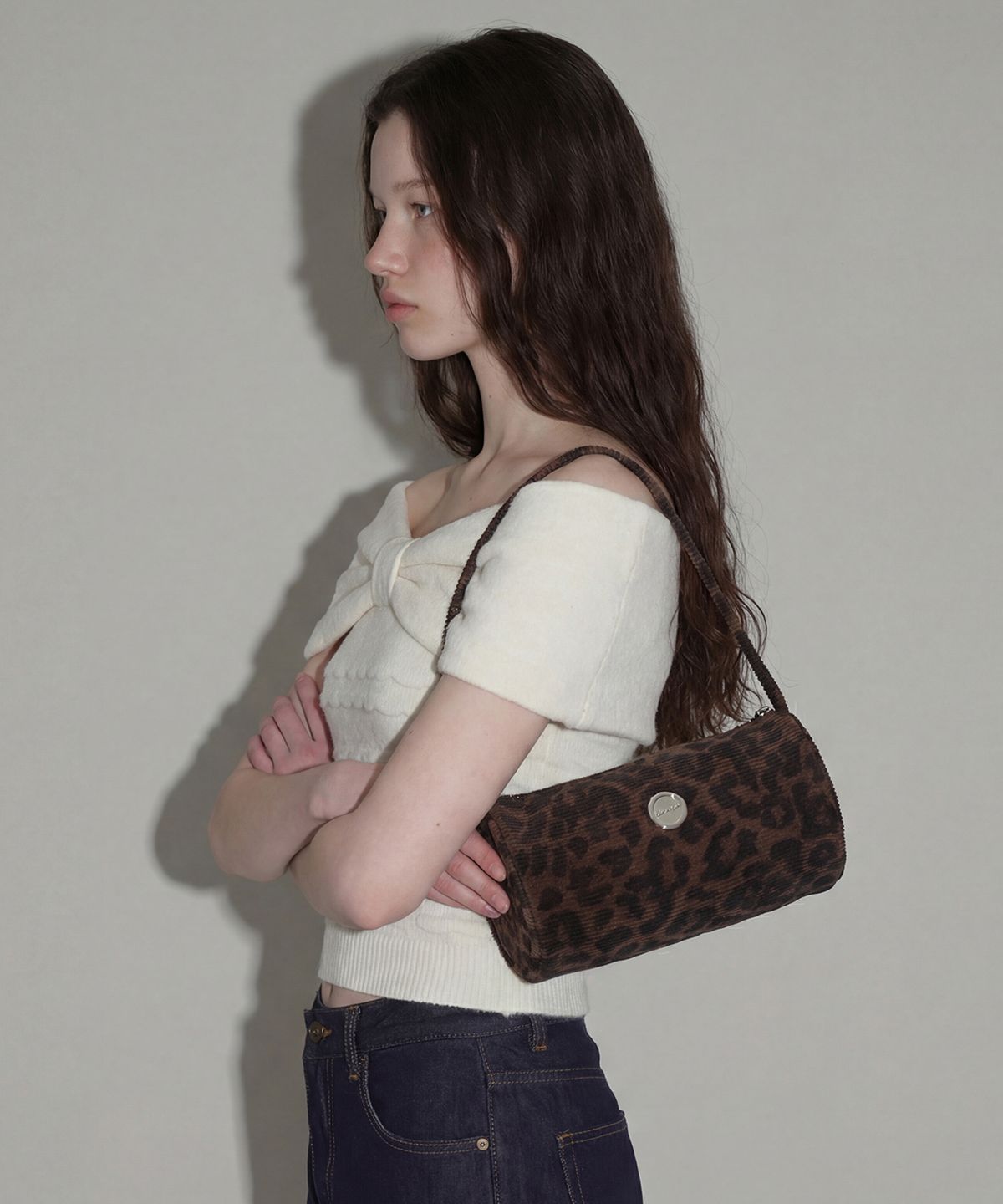 이로코(IROCO) 라운드 코듀로이 미니백_레오파드