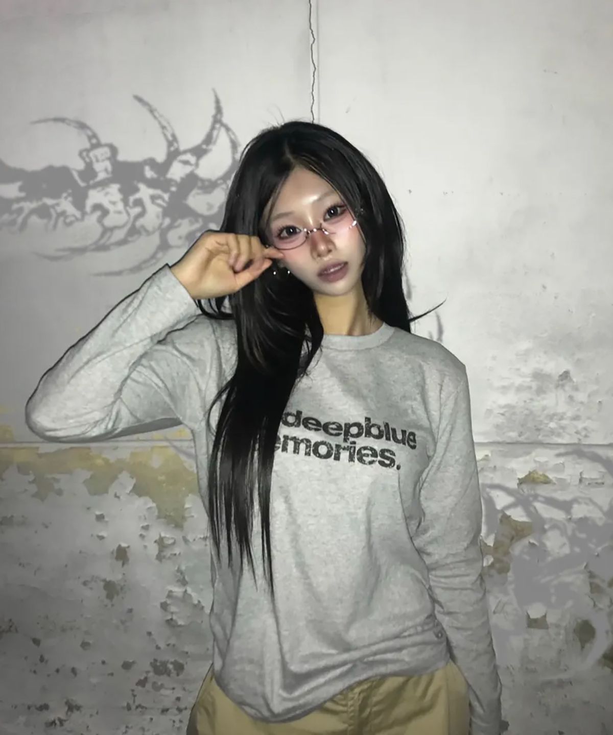 마이딥블루메모리즈(MY DEEP BLUE MEMORIES) MM TEXT LONG SLEEVE TEE(GREY)