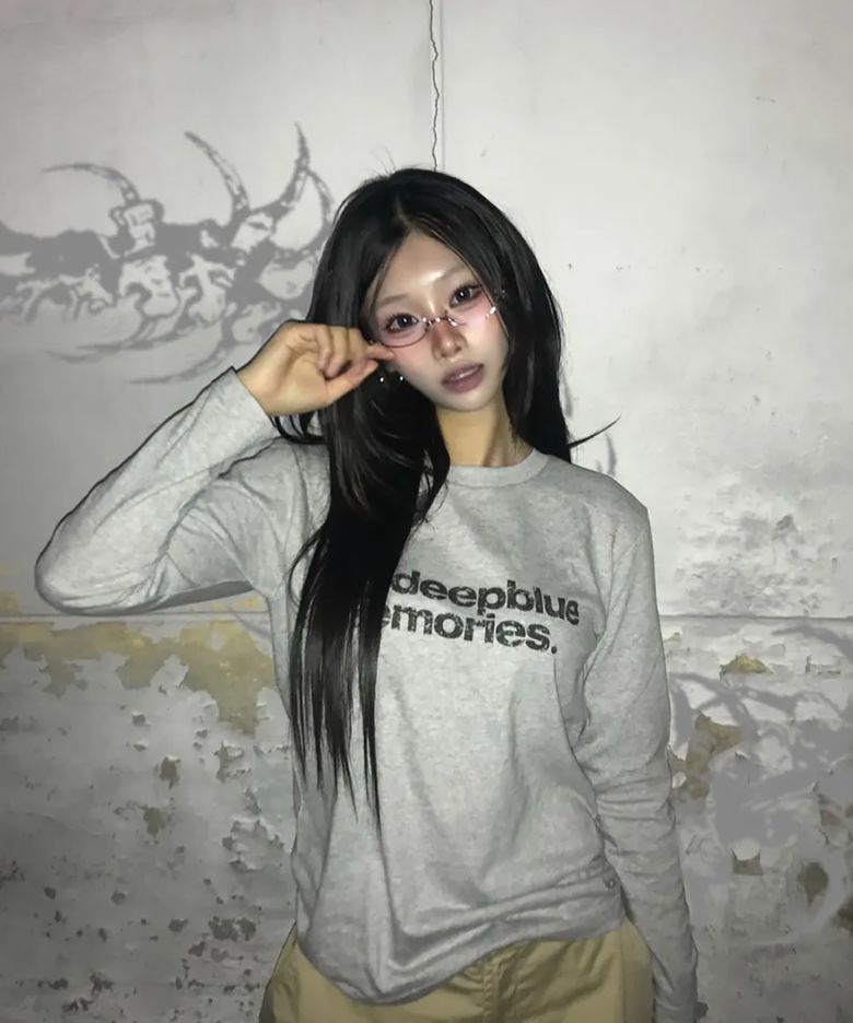 MM TEXT LONG SLEEVE TEE(GREY)