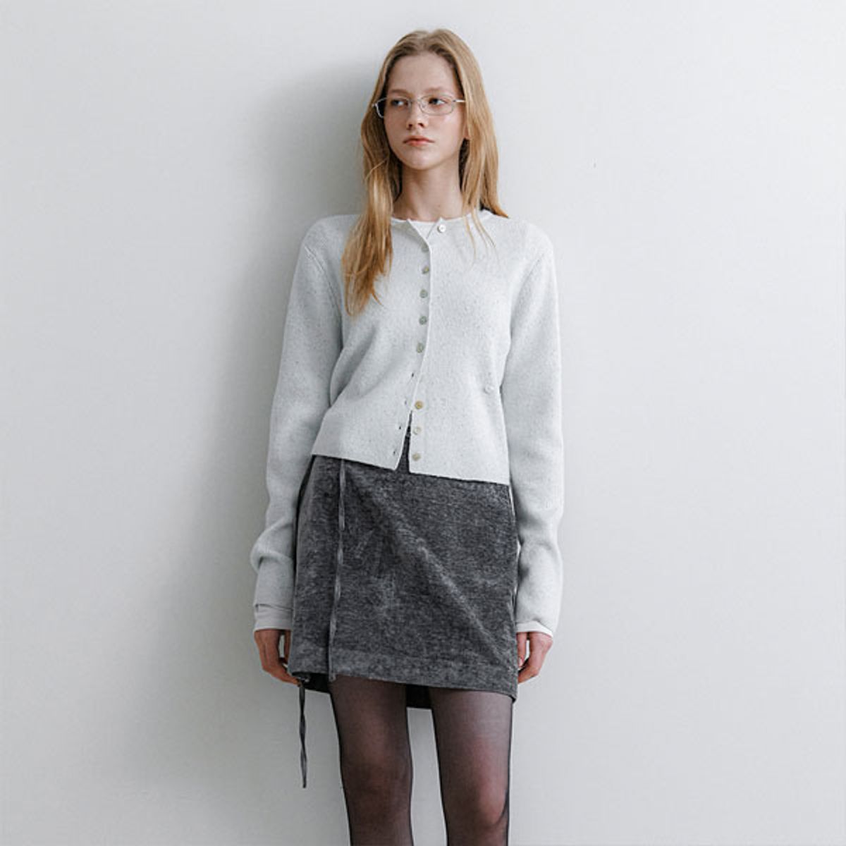아틀리에 나인(ATELIER NAIN) CURVED HEMLINE METAL MIX CARDIGAN (CD-2243)
