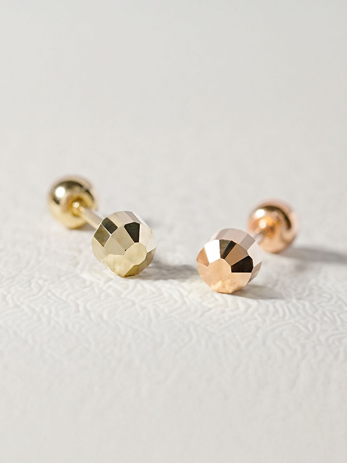 미니멀피어싱(MINIMALPIERCING) 14K 샤이닝 원형 컷팅 피어싱 귀걸이