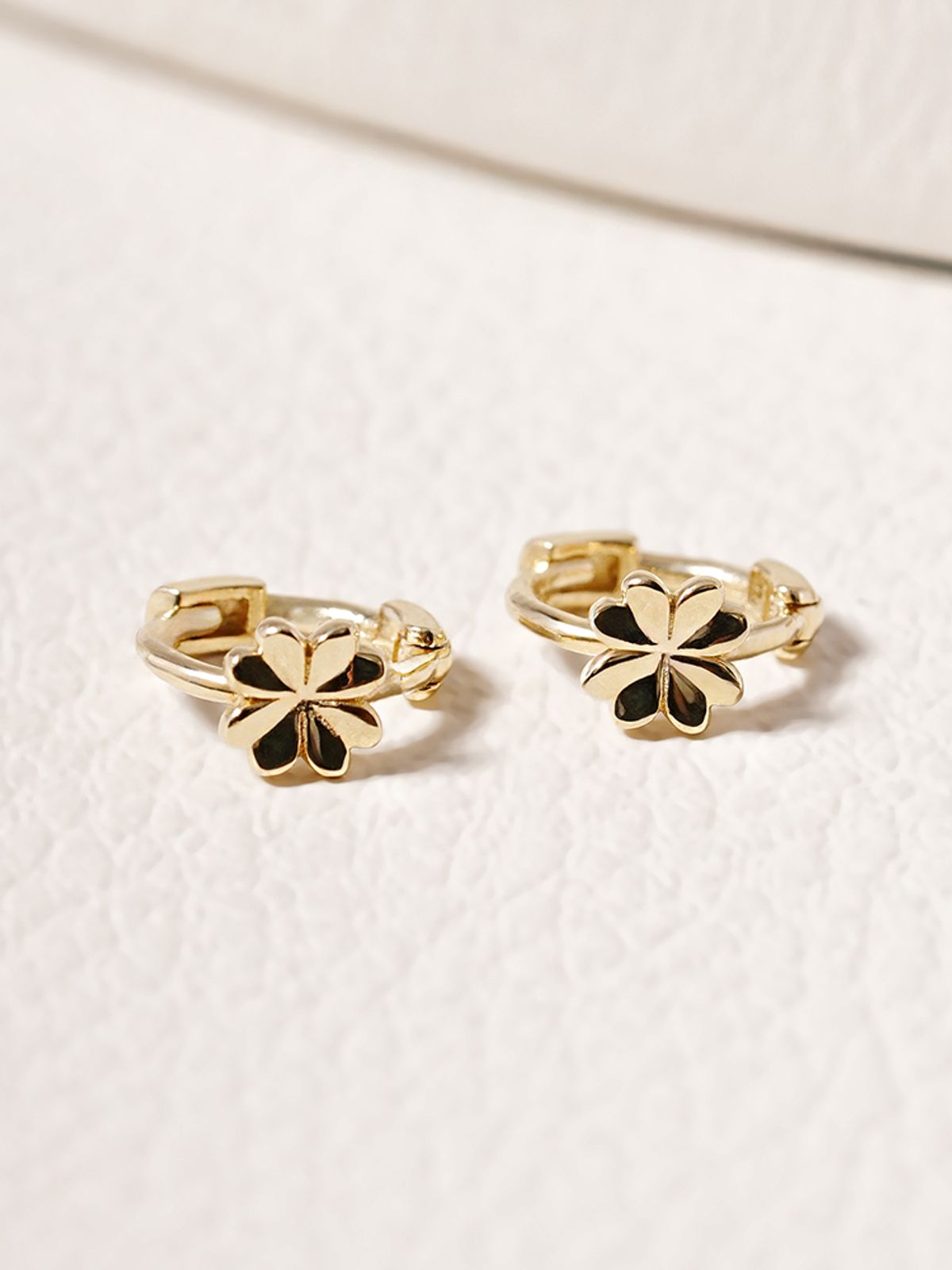 미니멀피어싱(MINIMALPIERCING) 14K 18K 럭키 클로버 미니꽃 원터치 링 귀걸이