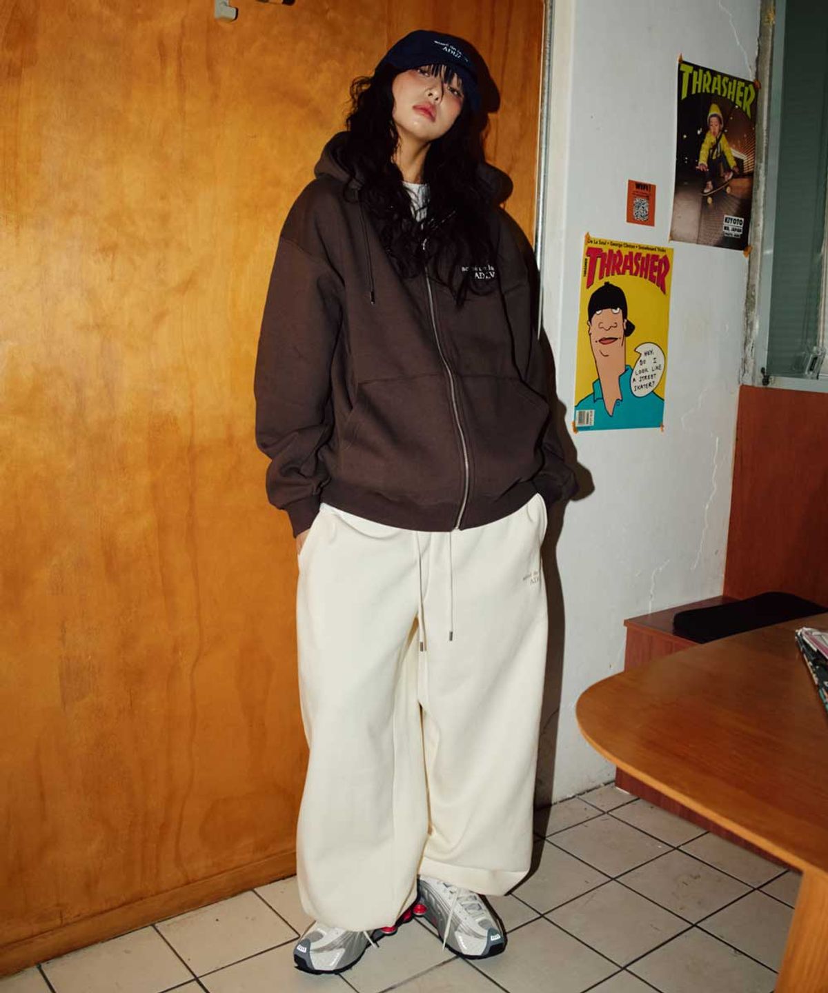 아크메드라비(ACME DE LA VIE) WOMAN EMBO NAPPING WIDE JOGGER PANTS (2COLOR)