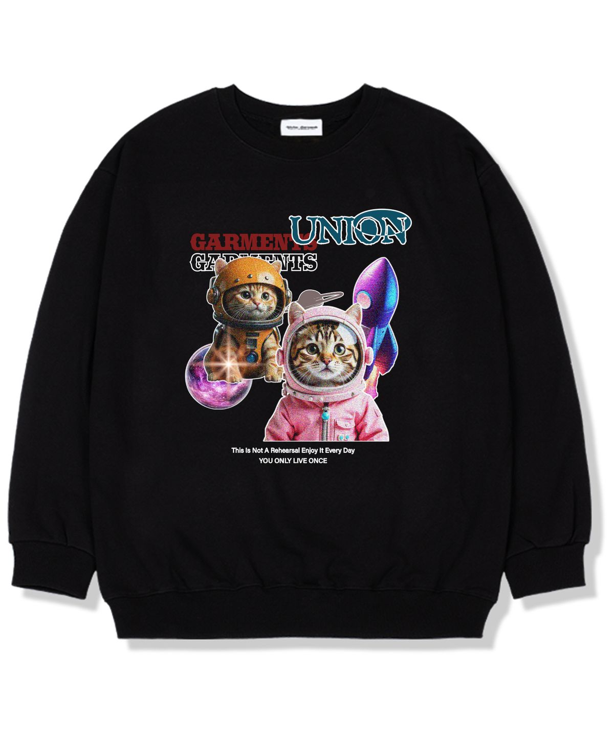 유니온가먼츠(UNION GARMENTS) 스페이스캣 기모안감 오버핏 맨투맨 티셔츠 블랙