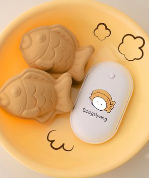 [파우치+스트랩 증정] 휴대용 충전식 양면 발열 몽프렌즈 디자인 손난로 보조배터리