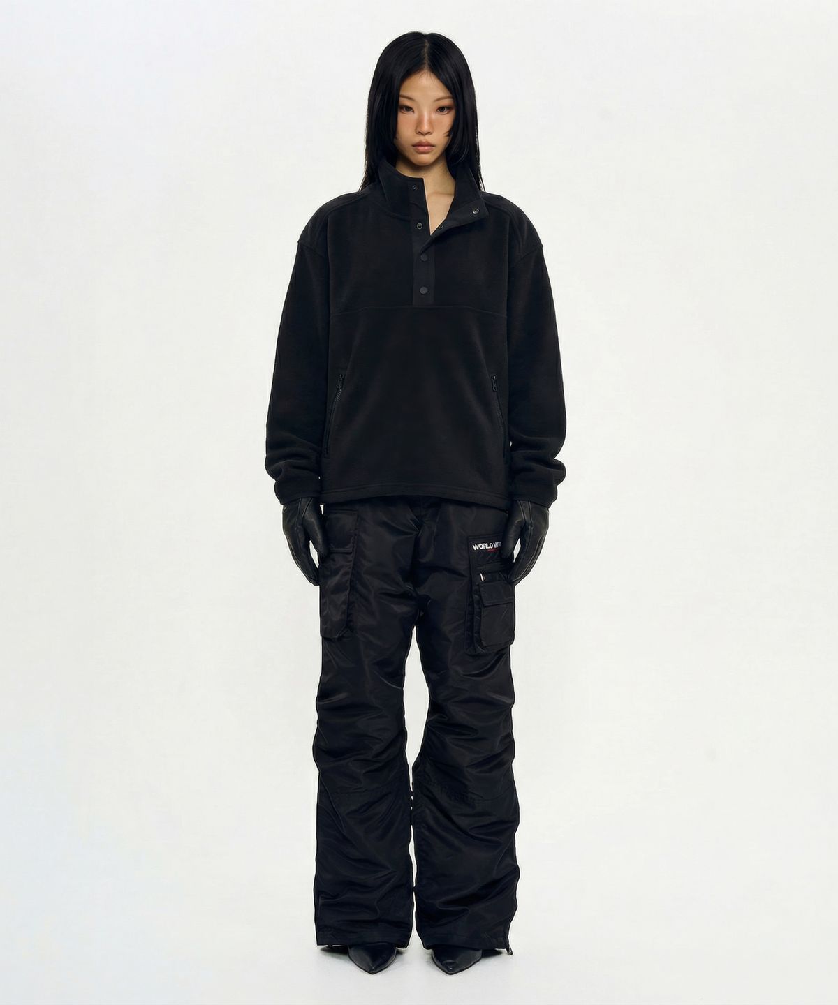월드딜레마(WORLDDILEMA) HALF NECK FLEECE (BLACK)