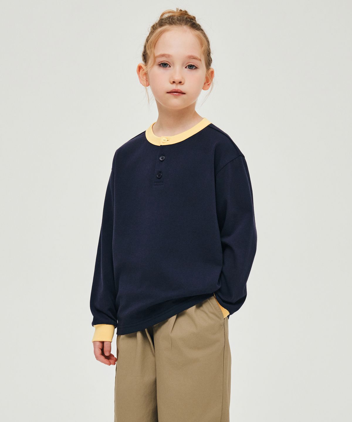 무신사 스탠다드 키즈(MUSINSA STANDARD KIDS) 헨리 넥 링거 긴소매 티셔츠 [네이비]