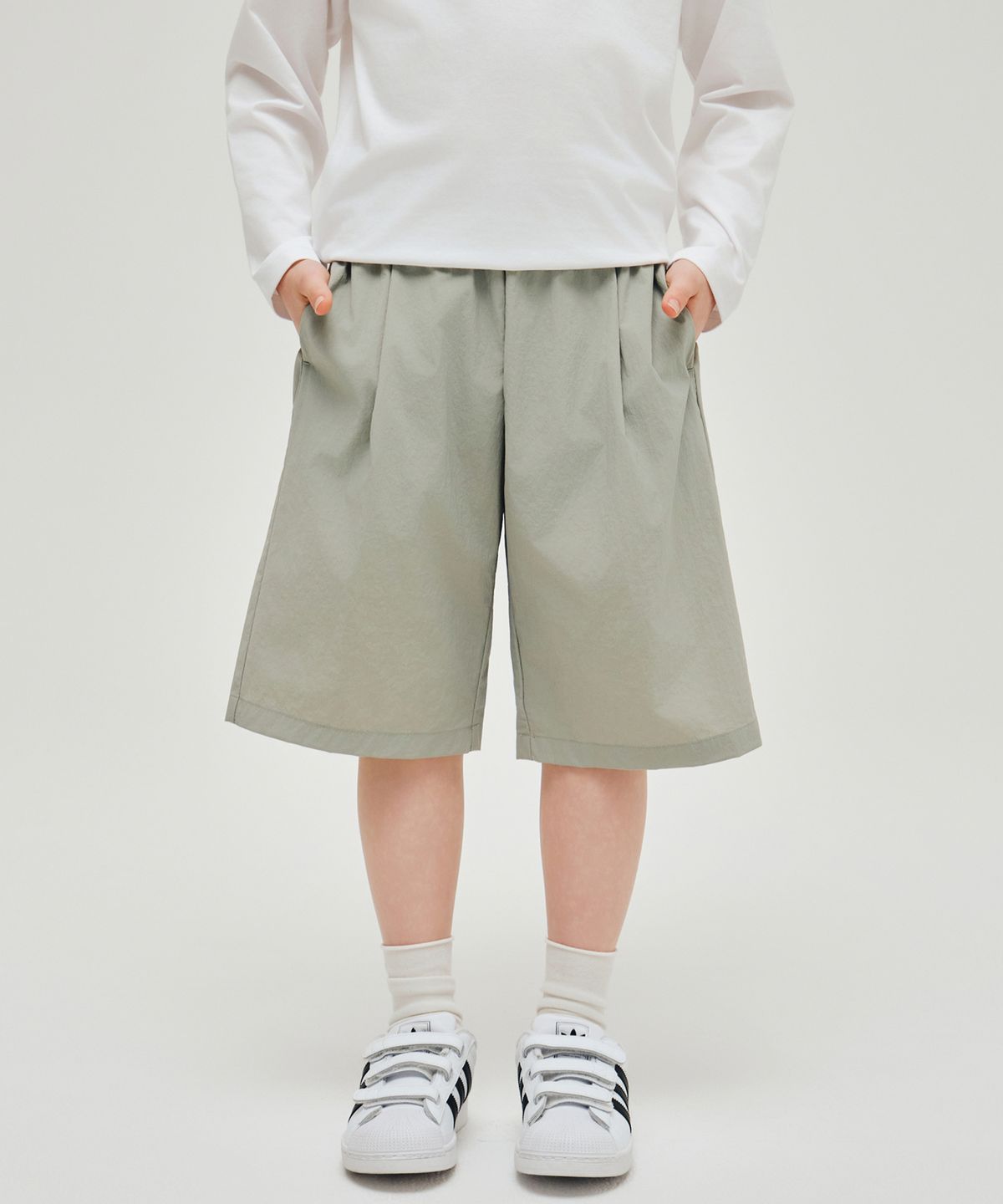 무신사 스탠다드 키즈(MUSINSA STANDARD KIDS) 쿨 터치 원 턱 버뮤다 팬츠 [라이트 카키]