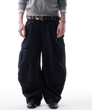 스플릿 아크 커브드 카고 팬츠 블랙