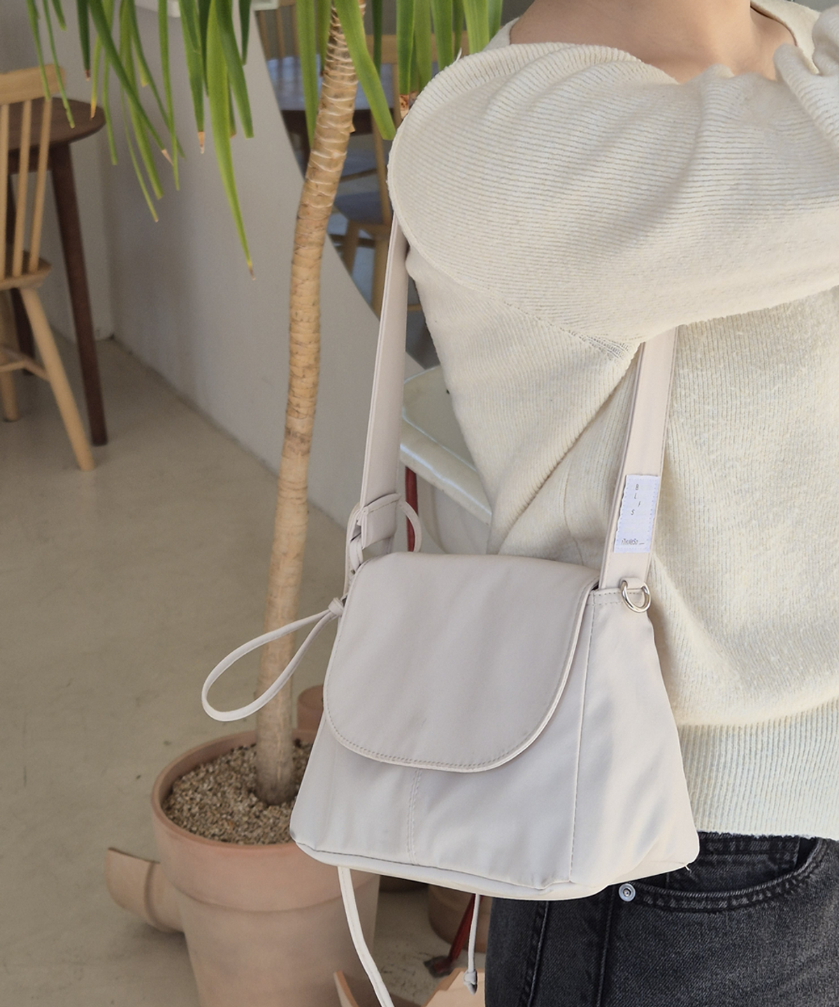 아이띵소(ITHINKSO) TIDY MINI FLAP SHOULDER X CROSS 타이디 미니플랩 숄더크로스