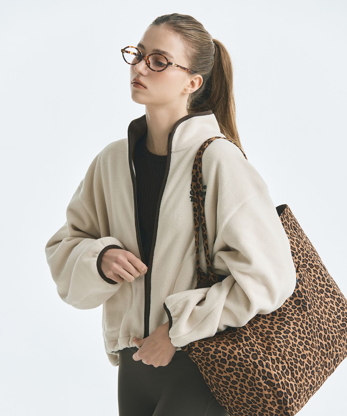 미쏘(MIXXO) 배색 플리스 집업_MIWJMG107C