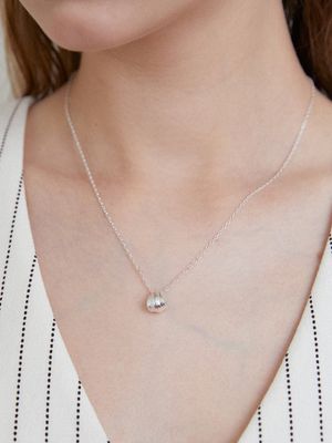 Mini shell necklace