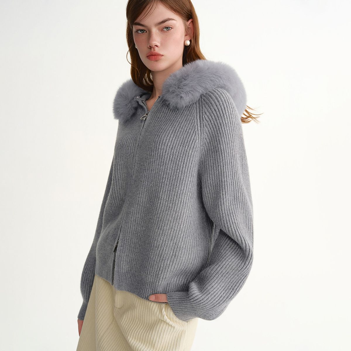 에이앤레이(AEIREI) AR_Fur hooded zip-up_2color