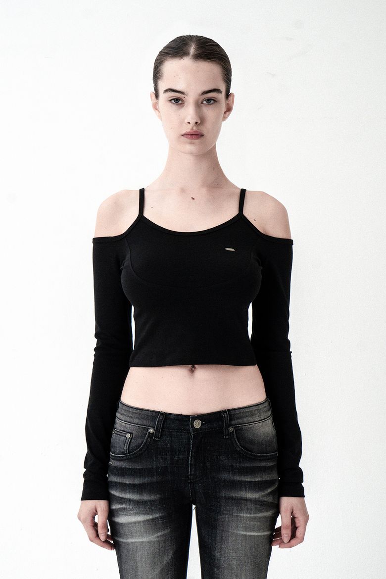 SHOULDER SLIT LONG SLEEVE BLACK
