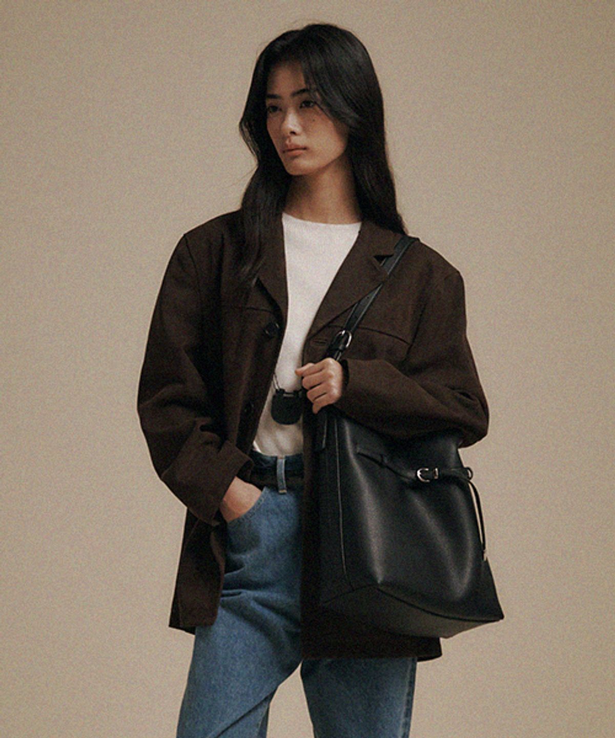 드메이커(DEMAKER) Woody buckle bag-black