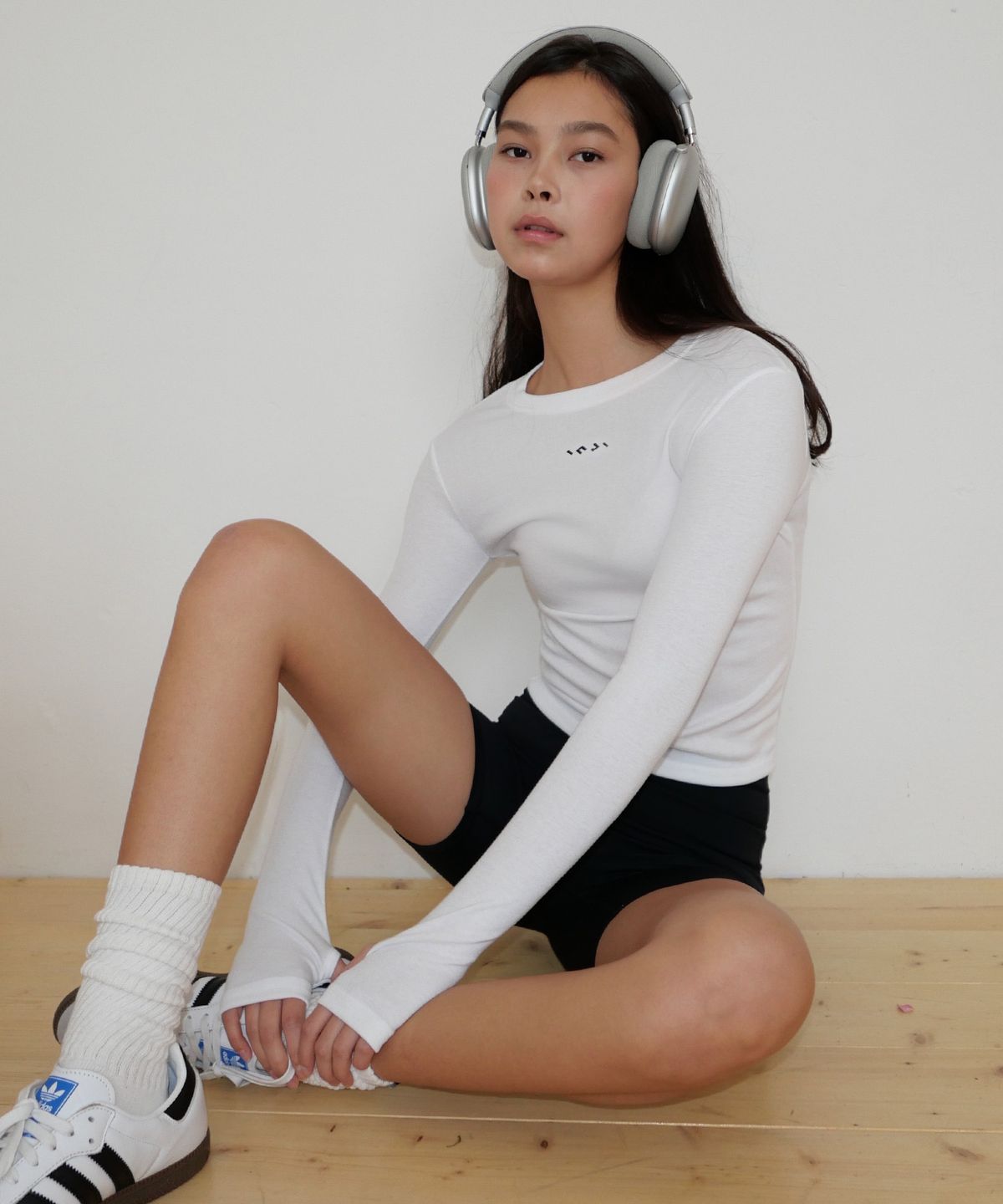 인지액티브(INJIACTIVE) Active Hand Warmer Tee 화이트