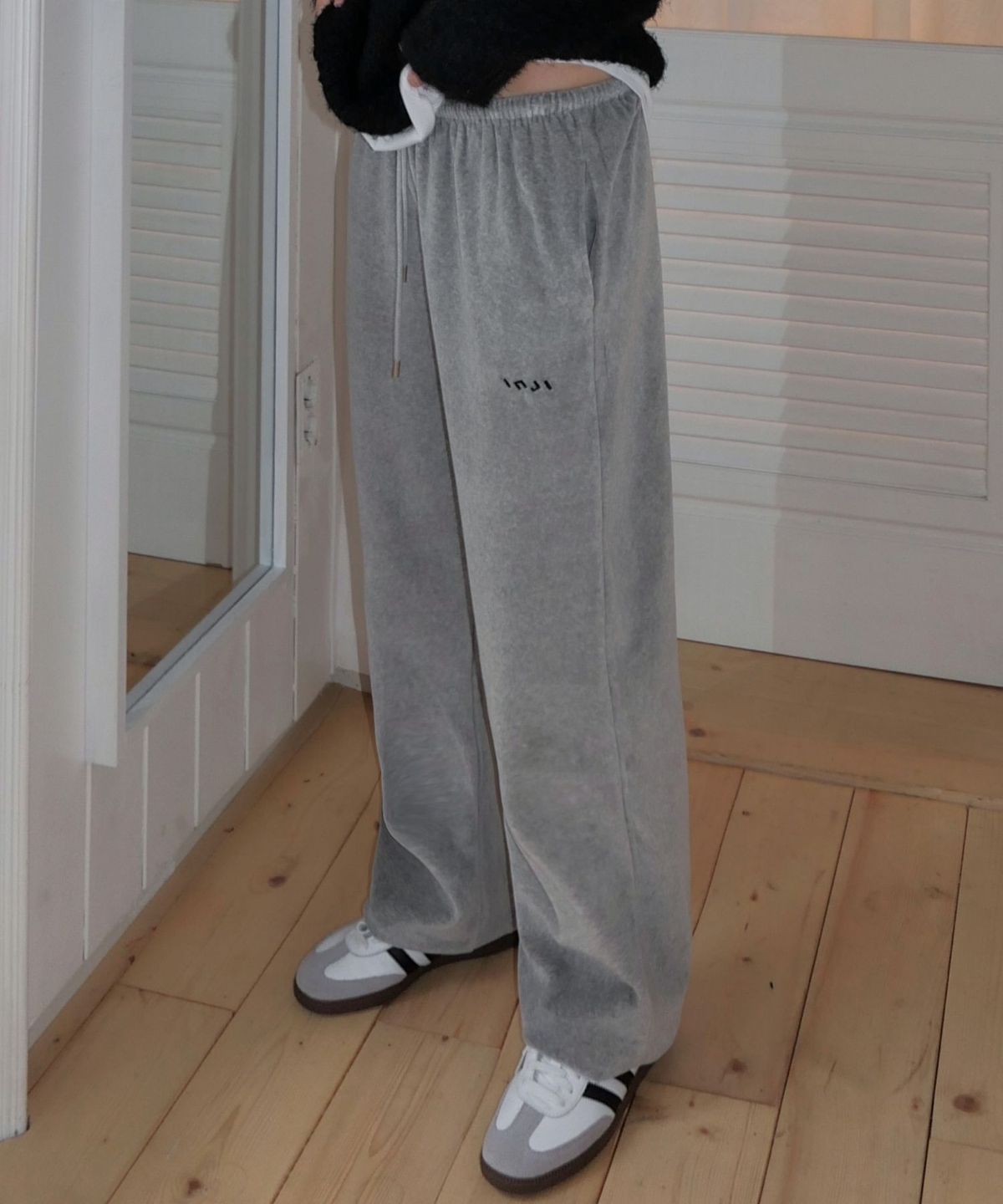인지액티브(INJIACTIVE) Velour Two-Way Sweatpants 그레이