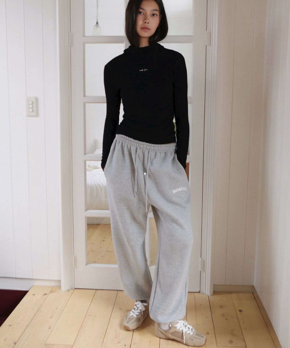 인지액티브(INJIACTIVE) Varsity Cotton Fleece Jogger Pants 그레이