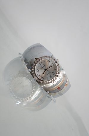 썬플라워 큐빅 워치