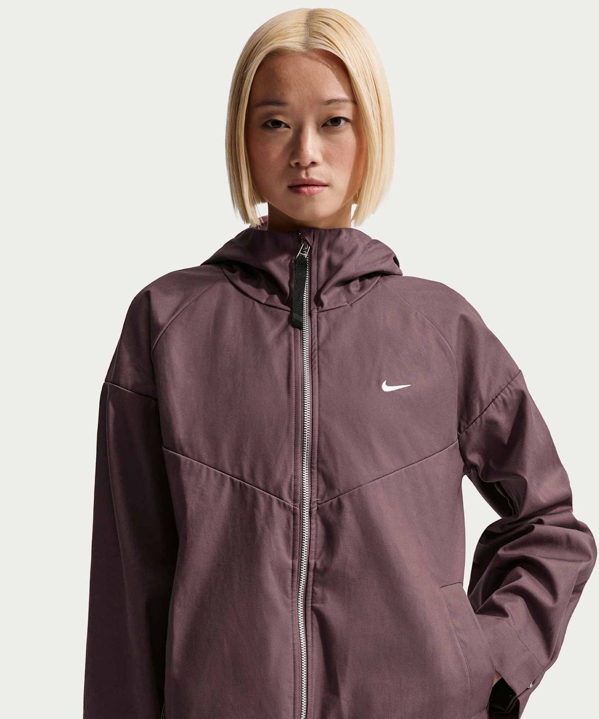 나이키(NIKE) 스포츠웨어 오버사이즈 레인 재킷  W - 타투:세일 / IF5894-502
