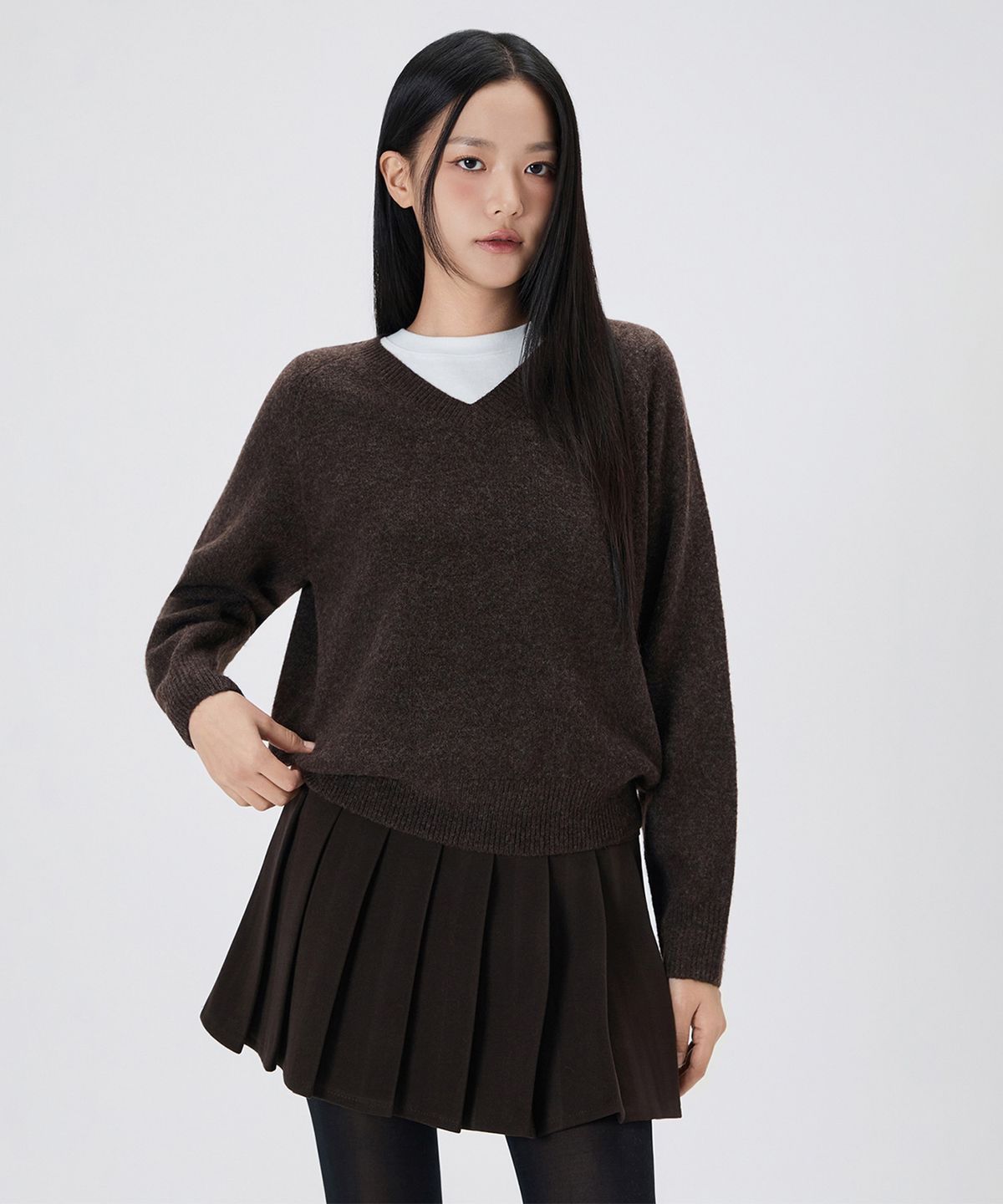 미쏘(MIXXO) 세미오버핏 V넥 풀오버 RE KAFT59T_MIWKAG10QT