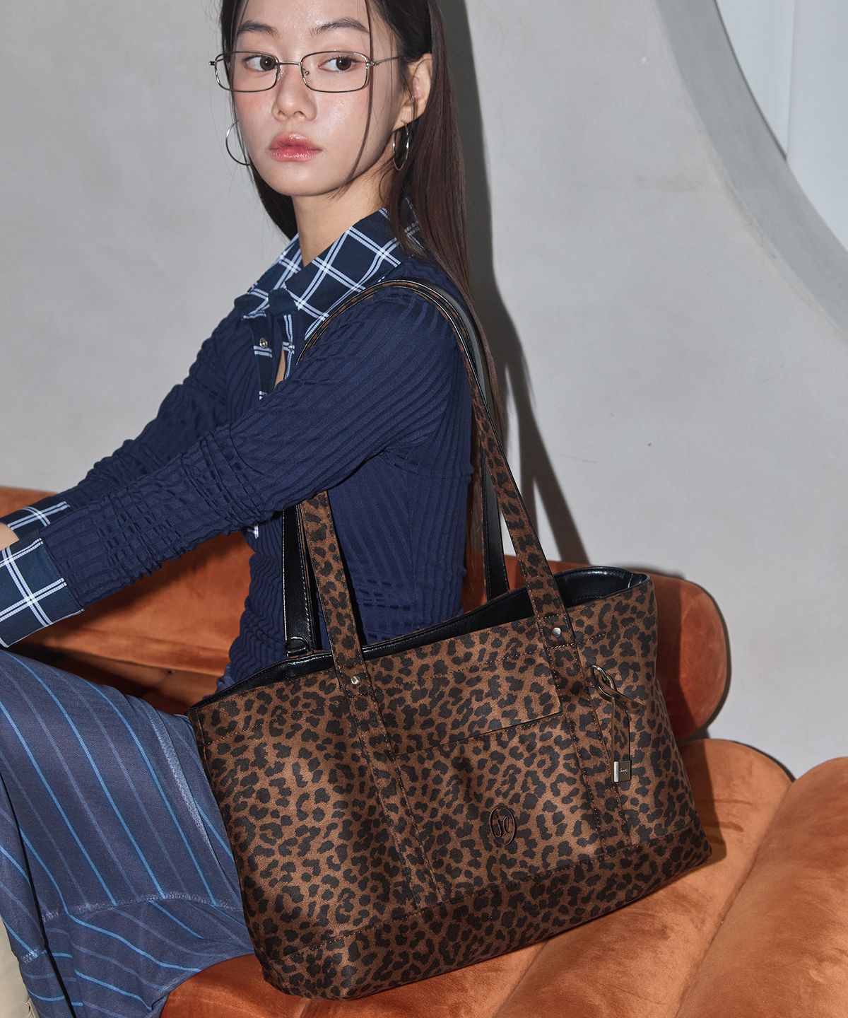 졸리(JOLLY) REVERSIBLE BENA BAG 리버시블 베나백 - LEOPARD/BLACK