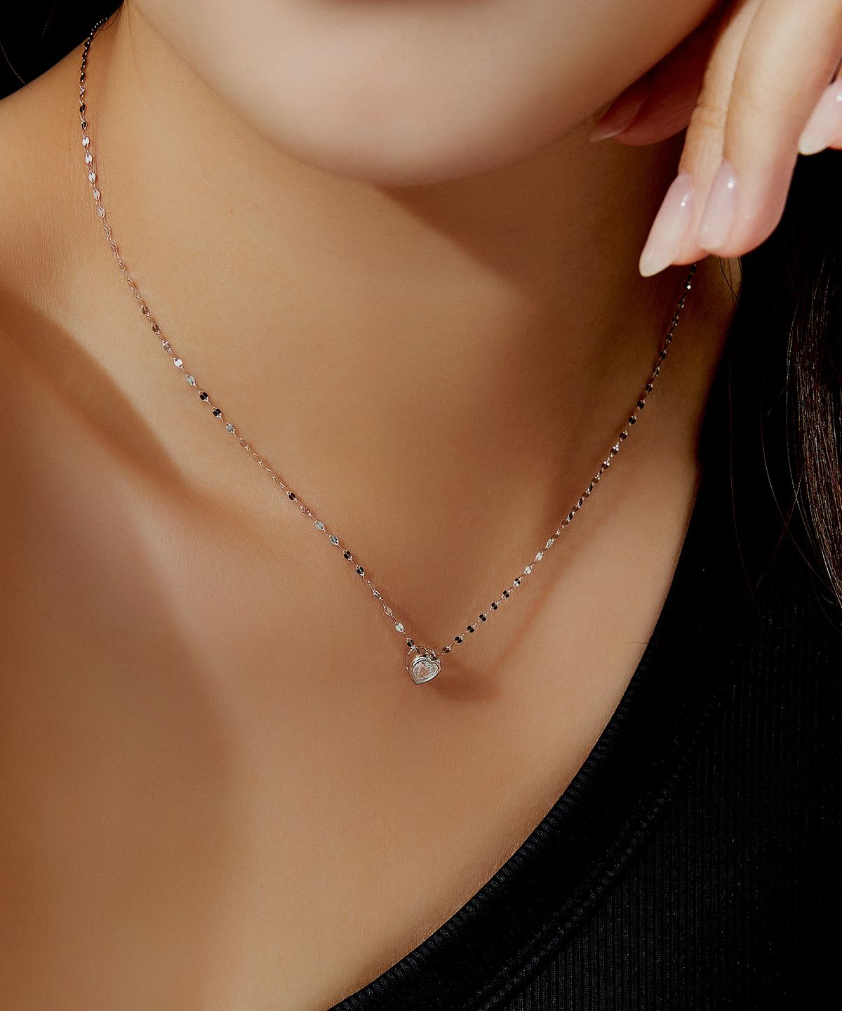 엘렌쥬얼리(HELENE JEWELRY) 14K 화이트 리틀 하트 큐빅 목걸이