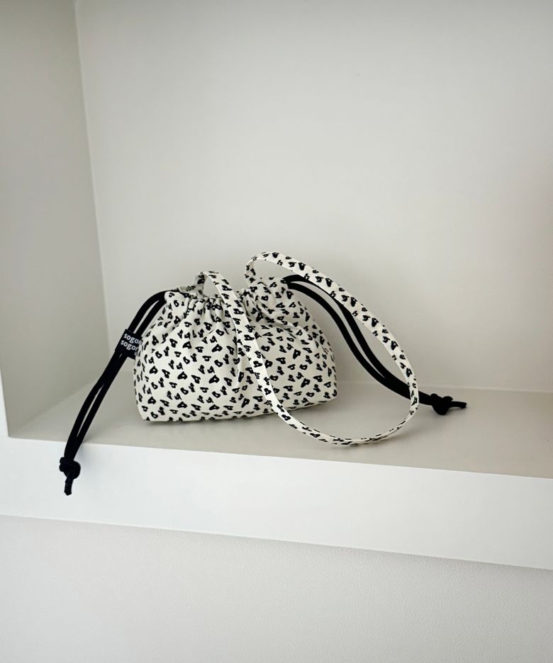 animal ivory mini string bag