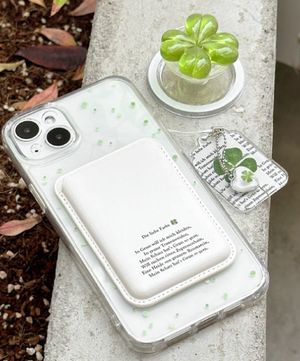 Green Clover Magsafe Smart Tok Card Poket